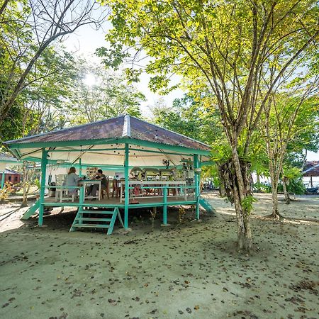Scuba Republic Beach Bungalows Tapokreng Exterior photo
