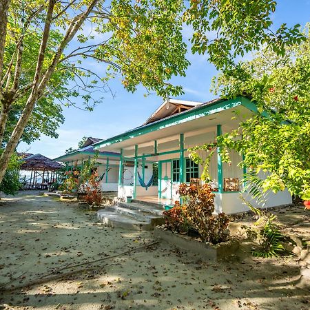 Scuba Republic Beach Bungalows Tapokreng Exterior photo