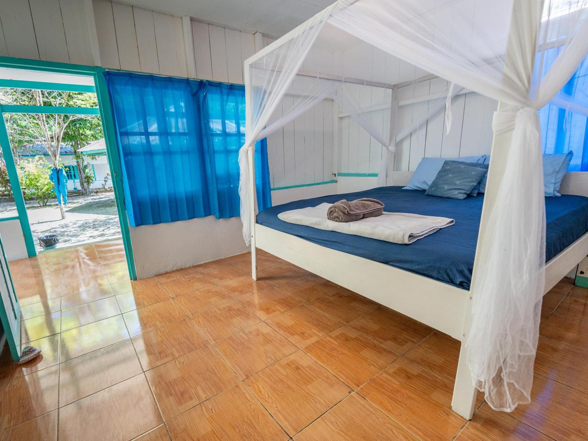 Scuba Republic Beach Bungalows Tapokreng Exterior photo
