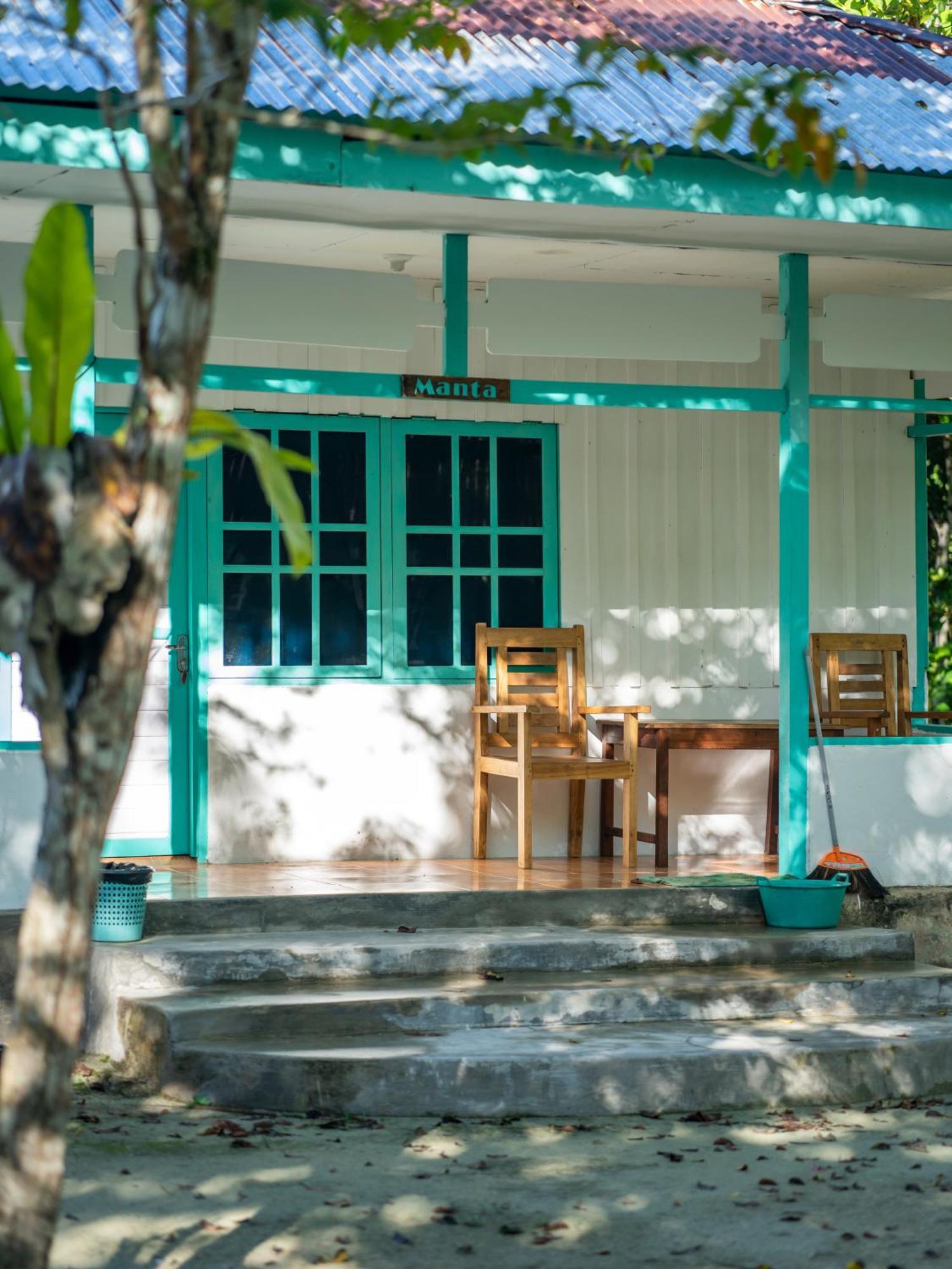 Scuba Republic Beach Bungalows Tapokreng Exterior photo